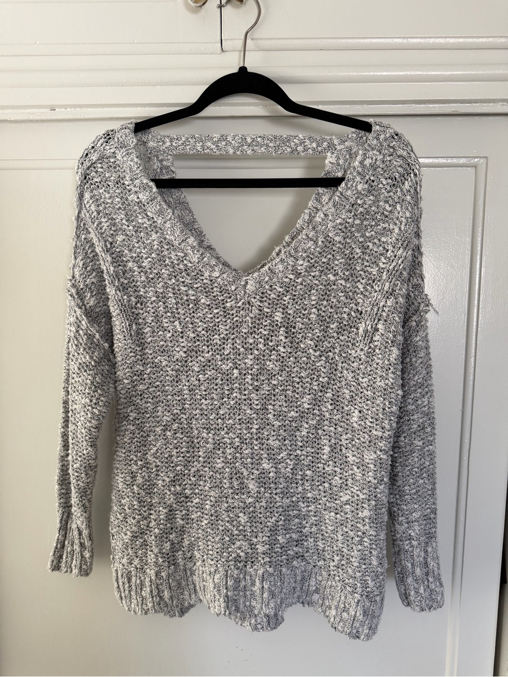 Cozy V-Neck Chunky Knit Sweater - Heather Gray